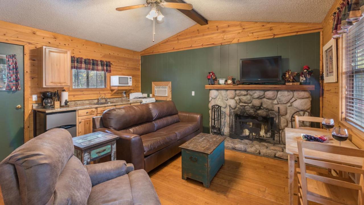 Whispering Pine Cabins Руідозо Екстер'єр фото