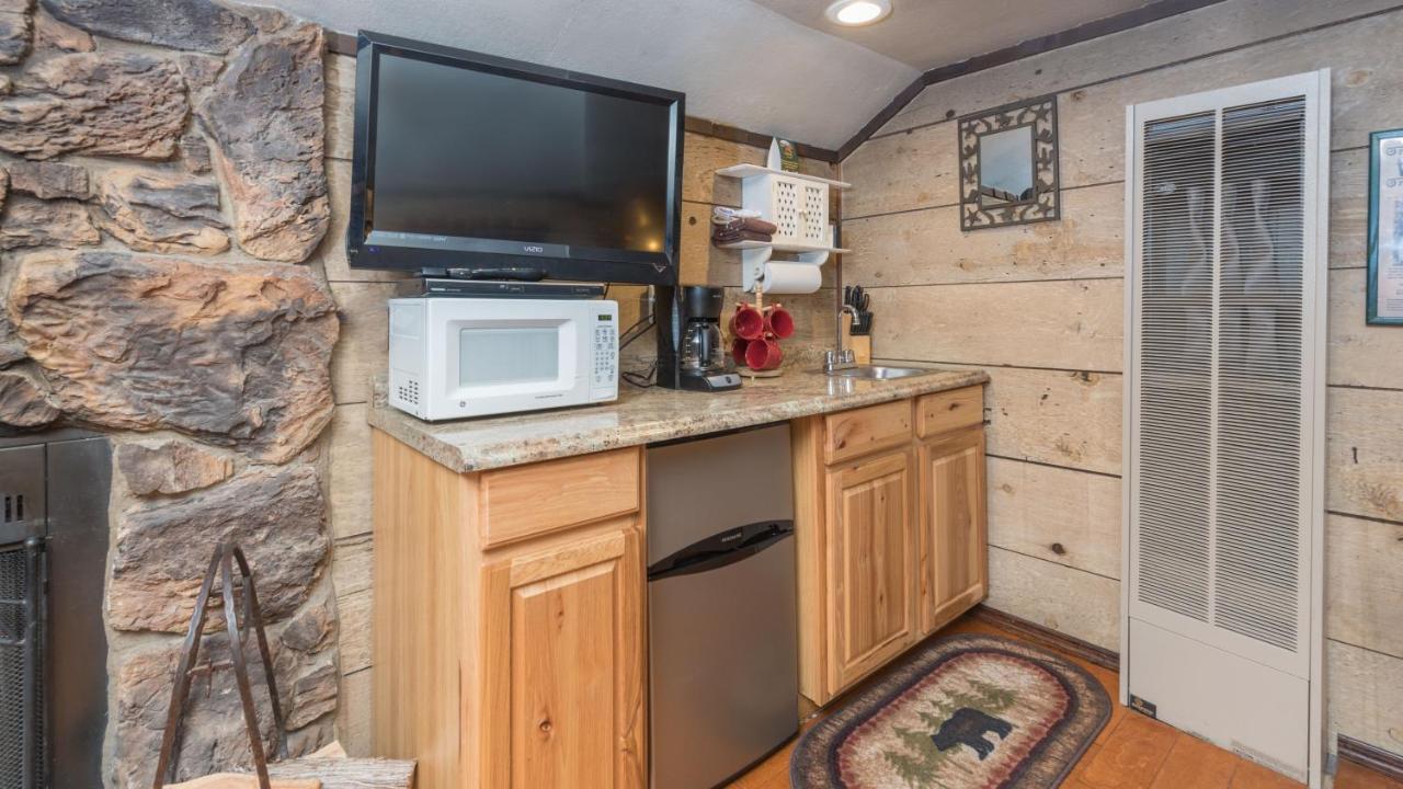 Whispering Pine Cabins Руідозо Екстер'єр фото