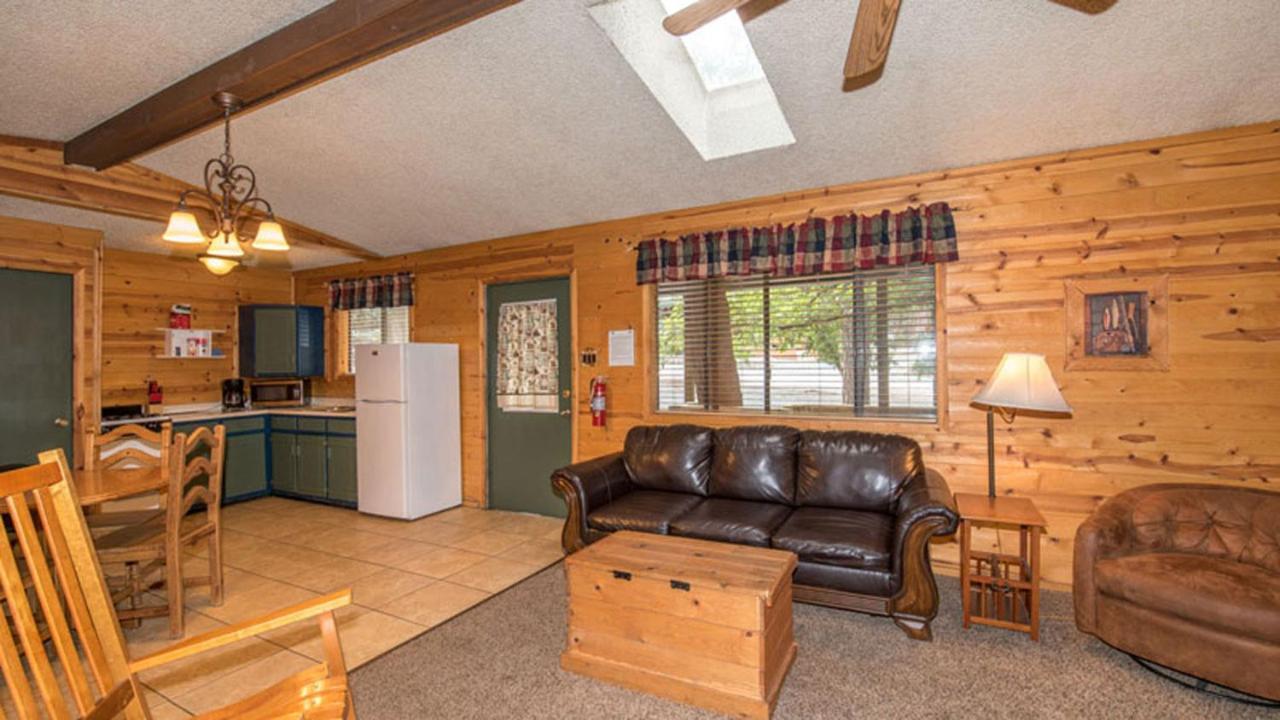 Whispering Pine Cabins Руідозо Екстер'єр фото